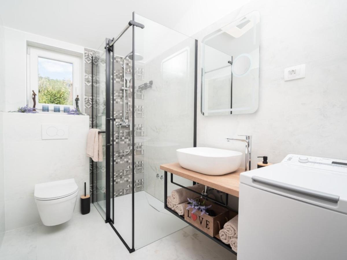 Apartment Gaia ลาบิน ภายนอก รูปภาพ