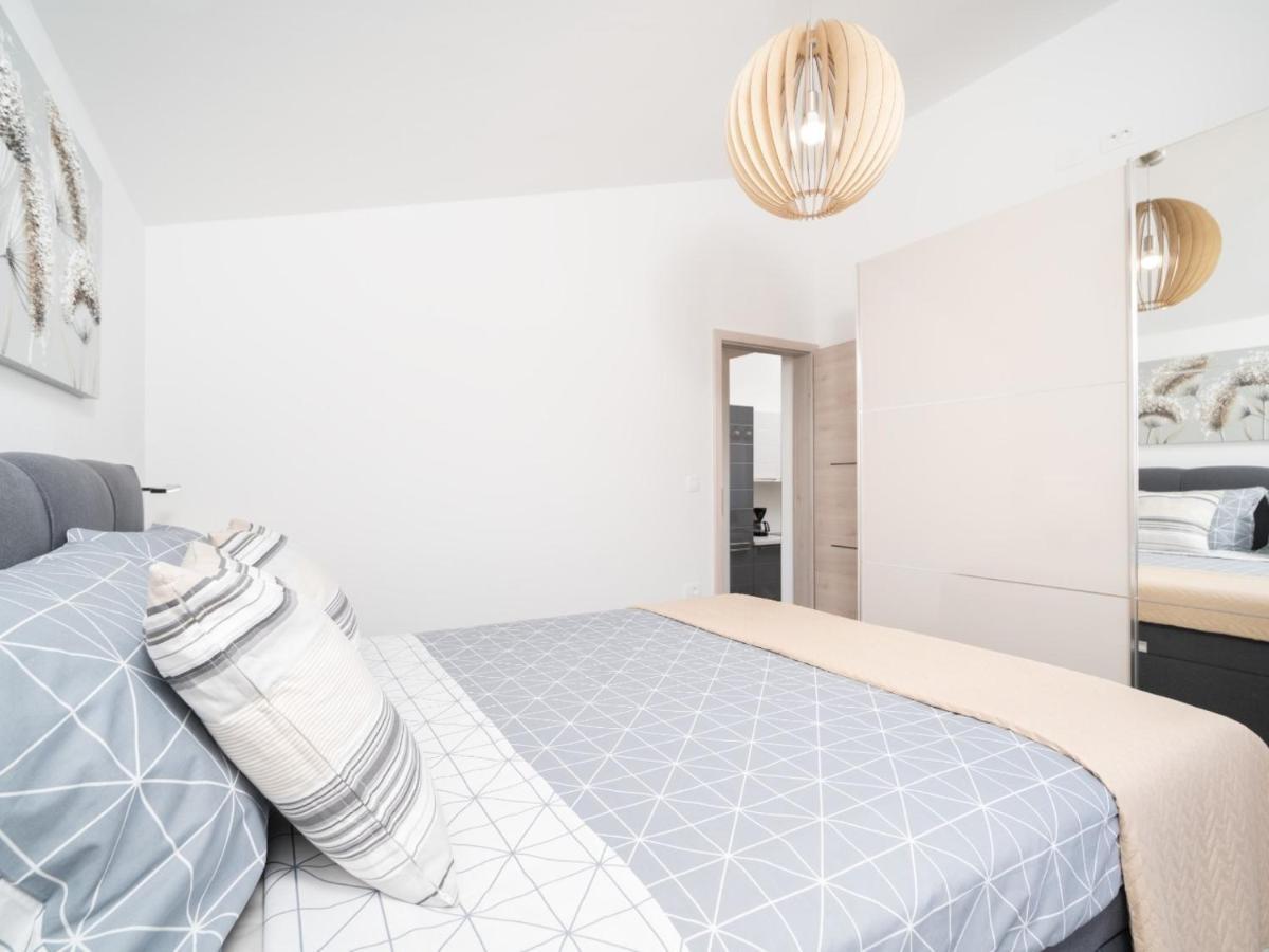 Apartment Gaia ลาบิน ภายนอก รูปภาพ