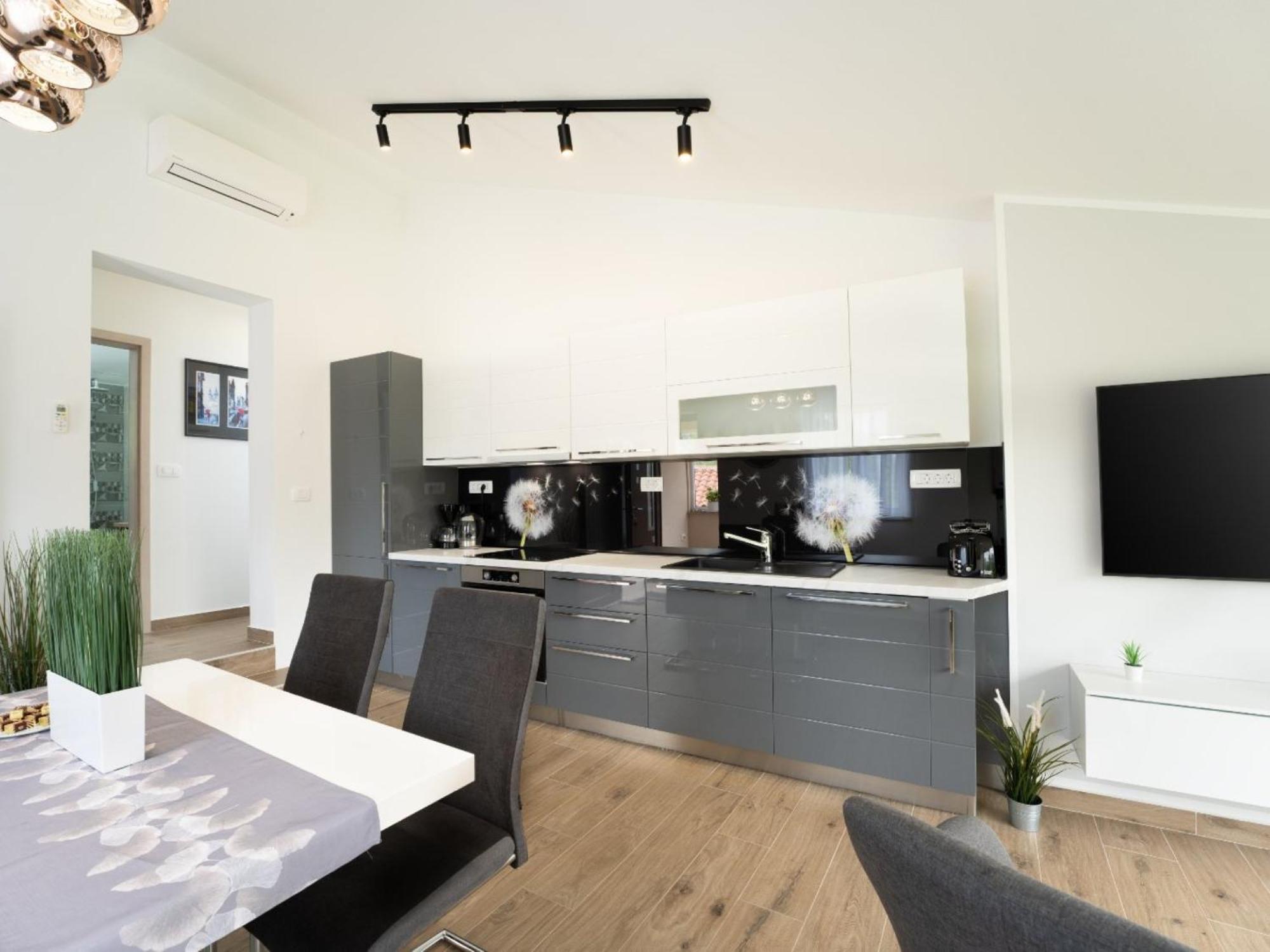 Apartment Gaia ลาบิน ภายนอก รูปภาพ